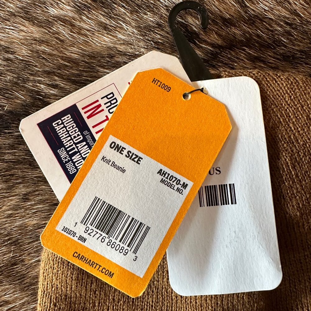 NWT Carhartt brown beanie hat with leather logo tag. - Picture 5 of 5